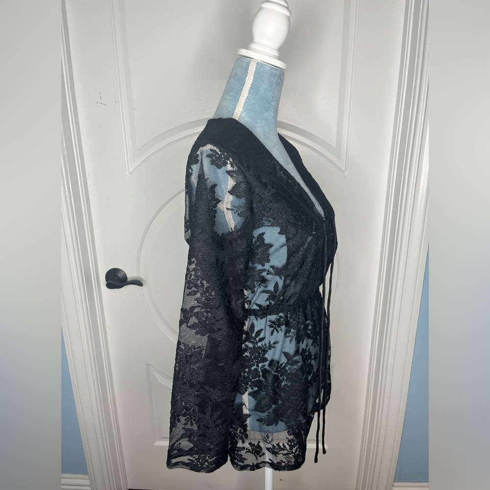 Rat & Boa Lace Romper - Picture 6 of 6